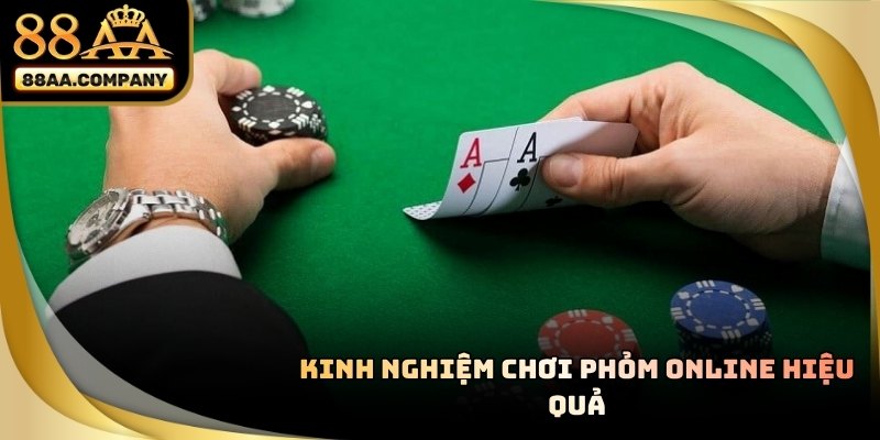 Người chơi phân tích bài phỏm online để đưa ra quyết định hợp lý